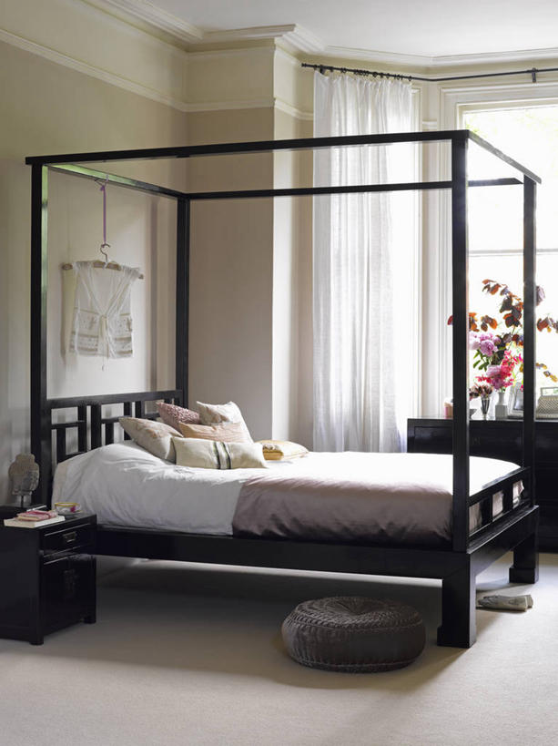 无人,竖图,室内,白天,床,地板,地毯,卧室,现代,英格兰,米色,摄影,软垫,彩图,四柱床