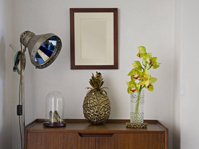 无人,横图,室内,白天,家具,菠萝,装饰,首都,现代,英格兰,插花,落地灯,摄影,作画,收集,兰花,彩图