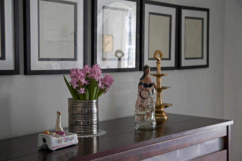 无人,横图,室内,白天,装饰,雕像,首都,现代,英格兰,插花,摄影,作画,收集,彩图