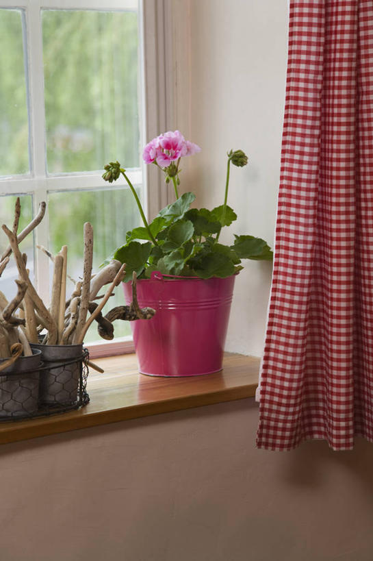 无人,竖图,彩色,室内,白天,窗帘,英格兰,红色,摄影,五颜六色,色彩斑斓,五彩缤纷,五彩斑斓,式样,五光十色,切尔滕汉姆,彩图