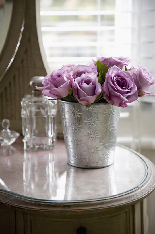 无人,竖图,室内,白天,卧室,玫瑰,花瓶,装饰,梳妆台,首都,现代,英格兰,粉色,插花,摄影,彩图