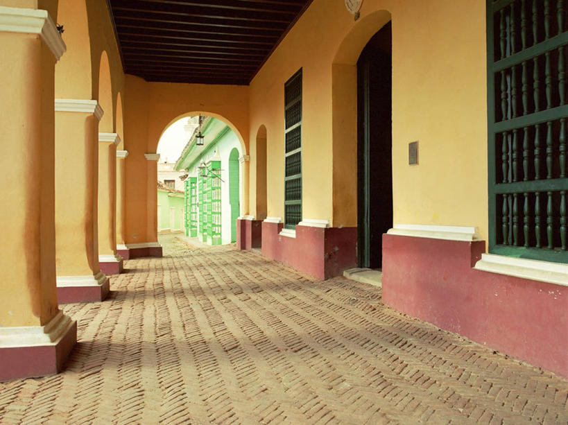 无人,横图,白天,留白,窗户,城市,建筑,古巴,柱子,拱门,人行道,图像,摄影,拉丁美洲,都市风光,主题,建筑材料,构图,彩图,时空