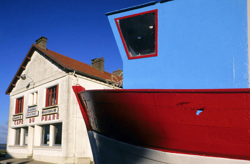 无人,餐厅,横图,室外,白天,正面,度假,美景,窗户,城市风光,城市,法国,欧洲,阴影,光线,影子,景观,娱乐,玻璃窗,蓝色,蓝天,天空,阳光,天,享受,休闲,景色,放松,晴朗,西欧,法兰西,咖啡店,咖啡屋,万里无云,法兰西共和国,卢瓦尔河地区,法兰西第五共和国,卢瓦尔,卢瓦尔大区,卢瓦尔河大区,晴空,晴空万里,彩图,餐馆,饭店,饭馆,咖啡馆,大西洋岸卢瓦尔省,大西洋卢瓦尔省,圣纳泽尔区,潘博厄