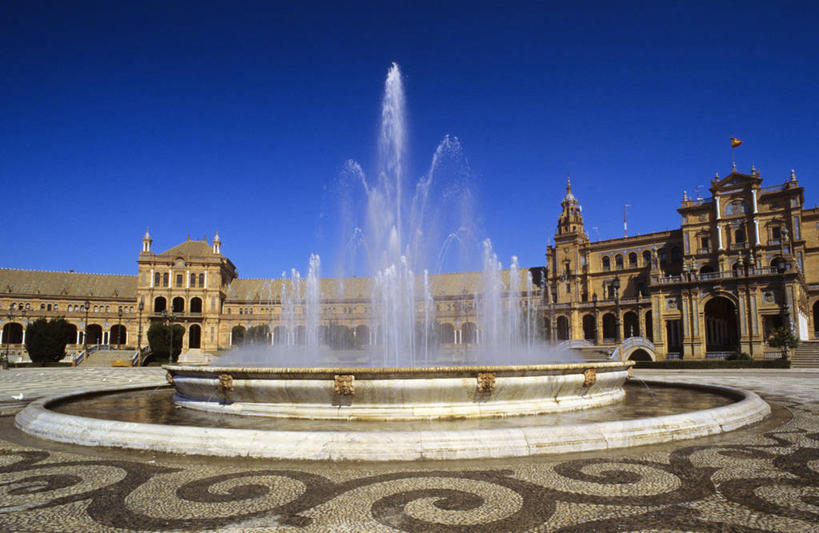 无人,家,横图,室外,白天,正面,旅游,度假,标志建筑,地标,建筑,喷泉,西班牙,欧洲,阴影,光线,瓷砖,地砖,影子,房屋,屋子,景观,地面,文化,娱乐,建设,楼房,安达卢西亚,塞维利亚,西班牙广场,住宅,蓝色,蓝天,天空,阳光,天,品味,享受,休闲,旅游胜地,放松,晴朗,南欧,安达鲁西亚,水景,塞维尔,万里无云,首府,西班牙王国,美观,安达卢西亚自治区,设计,晴空,晴空万里,彩图,房子