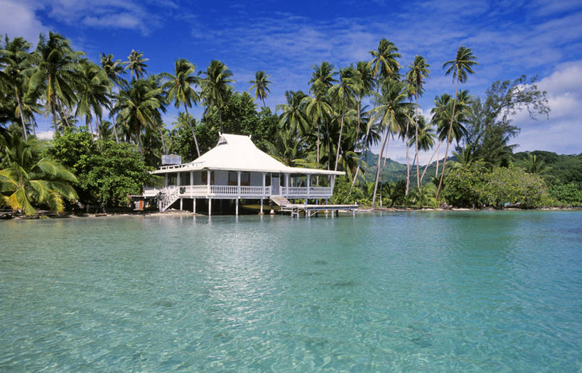 无人,家,横图,室外,白天,正面,旅游,度假,美景,山,山脉,树林,植物,棕榈树,叶子,阴影,光线,影子,房屋,屋子,景观,山峰,云,云朵,绿叶,山峦,云彩,娱乐,楼房,住宅,树,树木,蓝色,绿色,白云,蓝天,天空,阳光,自然,群山,天,享受,休闲,嫩叶,景色,放松,生长,晴朗,成长,自然风光,大洋洲,棕榈叶,法属波利尼西亚,社会群岛,法属玻利尼西亚,胡阿希内岛,叶,叶片,晴空,棕树,棕榈,彩图,房子