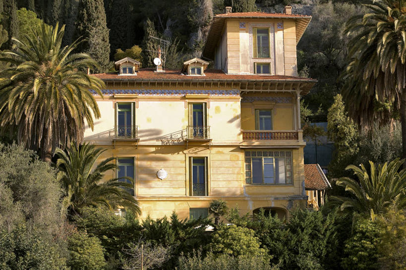 无人,家,横图,室外,白天,正面,度假,美景,植物,别墅,窗户,城市风光,城市,棕榈树,叶子,法国,欧洲,阴影,光线,影子,房屋,墙,屋子,景观,公寓,绿叶,娱乐,洋房,楼房,玻璃窗,墙壁,墙面,住宅,树,树木,绿色,阳光,自然,享受,休闲,嫩叶,景色,放松,生长,成长,西欧,法兰西,棕榈叶,滨海阿尔卑斯,法兰西共和国,法兰西第五共和国,普罗旺斯.阿尔卑斯.蓝色海岸,普罗旺斯.阿尔卑斯.蓝色海岸大区,滨海阿尔卑斯省,叶,叶片,棕树,棕榈,彩图,房子,芒通