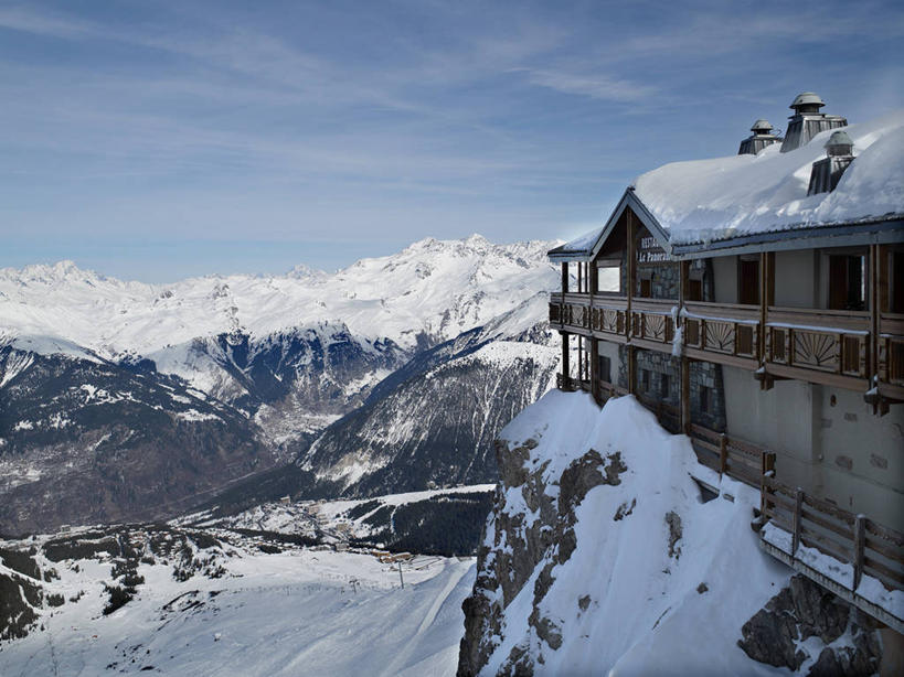 无人,宾馆,家,木屋,横图,室外,白天,正面,旅游,度假,石头,美景,山,雪,雪山,大雪,酒店,法国,欧洲,阴影,光线,石子,影子,冰,积雪,景观,山顶,山峰,雪景,云,云朵,冬季,冬天,山峦,云彩,娱乐,住宅,蓝色,白云,蓝天,天空,阳光,自然,天,享受,休闲,景色,放松,寒冷,晴朗,旅社,冰冷,西欧,法兰西,自然风光,法兰西共和国,法兰西第五共和国,严寒,冰凉,酷寒,凛冽,凛凛,极冷,颠峰,极峰,萨瓦省,石块,岩石,晴空,彩图,客店,客栈,旅店,旅馆,茅舍,茅屋,棚屋,小木屋,小屋,商旅,罗讷.阿尔卑斯,罗讷.阿尔卑斯大区,高雪维尔,三峡谷,三峡谷滑雪场