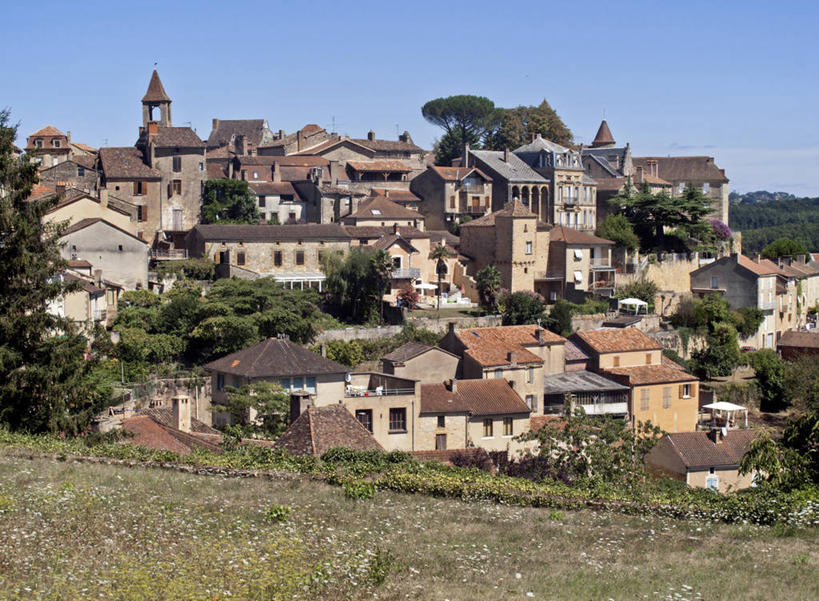 无人,家,教堂,横图,室外,白天,正面,度假,草地,草坪,美景,树林,植物,城市风光,城市,爱尔兰,欧洲,阴影,节日,时间,光线,时钟,影子,房屋,屋子,景观,计时,文化,娱乐,楼房,住宅,草,树,树木,蓝色,绿色,蓝天,天空,阳光,自然,钟表,天,祈祷,享受,休闲,健康,表,景色,放松,许愿,宗教,信仰,生长,晴朗,成长,纪念,祈求,西欧,信念,万里无云,爱尔兰共和国,塔钟,阿尔斯特,阿尔斯特省,阿洛斯特,多尼戈尔,多尼戈尔郡,平安,钟,晴空,晴空万里,彩图,房子,大教堂,礼拜堂