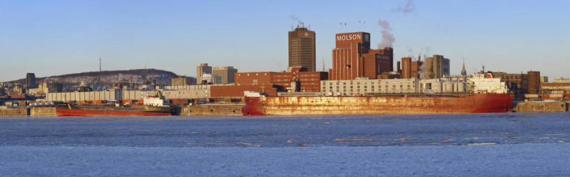无人,家,横图,全景,室外,白天,正面,度假,海浪,海洋,美景,日落,山,山脉,天际线,城市风光,城市,轮船,船,旗帜,加拿大,房屋,屋子,景观,浪花,山峰,晚霞,霞光,落日,公寓,山峦,娱乐,旗子,洋房,楼房,住宅,天空,海水,黄昏,交通工具,群山,天,享受,休闲,景色,彩霞,放松,北美,北美洲,载具,美洲,海景,北亚美利加洲,亚美利加洲,旌旗,旗号,圣劳伦斯河,魁北克省,蒙特利尔,蒙特利尔市,蒙特娄,圣人之城,夕照,薄暮,大海,风浪,海,海水的波动,近岸浪,涌浪,夕阳,彩图,傍晚,房子,古壁省,魁省,斜阳