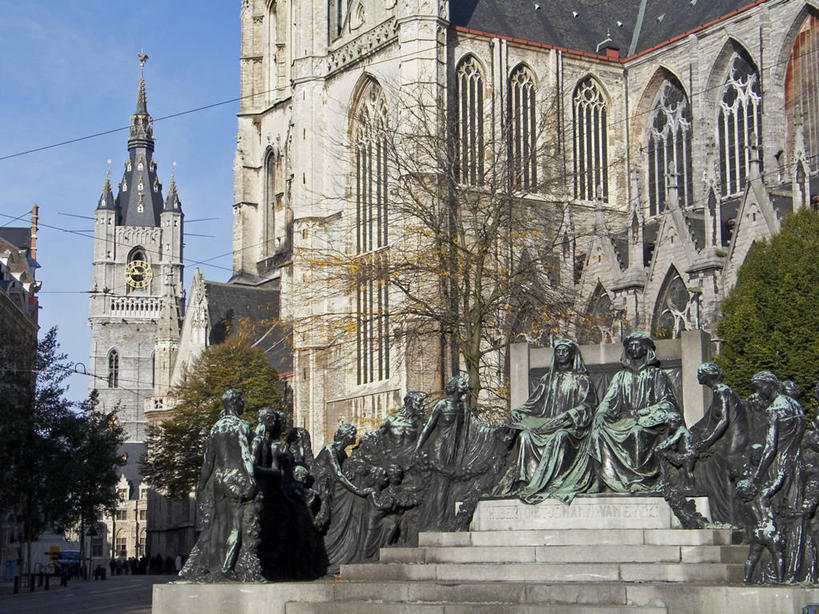 无人,教堂,横图,室外,白天,正面,旅游,度假,名胜古迹,窗户,楼梯,标志建筑,地标,建筑,雕塑,比利时,欧洲,阴影,节日,遗迹,艺术,装饰,光线,雕刻,雕像,影子,阶梯,枝条,古迹,文化,文物,娱乐,建设,古建筑,玻璃窗,台阶,树枝,蓝色,蓝天,天空,阳光,工艺品,天,祈祷,享受,休闲,健康,旅游胜地,放松,许愿,宗教,信仰,晴朗,纪念,祈求,美术,西欧,主题,陈列,信念,古文明,万里无云,首府,功能,美学,比利时王国,根特,根特市,虬枝,枝杈,弗拉芒.布拉班特省,弗拉芒大区,平安,晴空,晴空万里,彩图,大教堂,礼拜堂,东弗兰德省