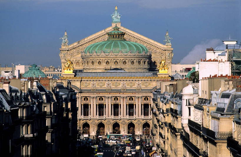 无人,家,横图,室外,白天,正面,旅游,度假,窗户,门,标志建筑,道路,地标,建筑,剧院,路,法国,巴黎,欧洲,一排,许多,阴影,整齐,并列,并排,光线,瓦片,影子,房屋,墙,屋顶,屋檐,屋子,云,云朵,小路,歌剧院,交通,首都,很多,云彩,顶棚,娱乐,建设,楼房,檐,玻璃窗,墙壁,墙面,住宅,排列,蓝色,灰色,白云,蓝天,天空,阳光,门框,天,享受,休闲,旅游胜地,放松,晴朗,西欧,队列,法兰西,平行,法兰西共和国,歌剧,法兰西第五共和国,法兰西岛,巴黎歌剧院,法兰西岛大区,加尼叶歌剧院,晴空,彩图,房子,剧场,巴黎省,巴黎市