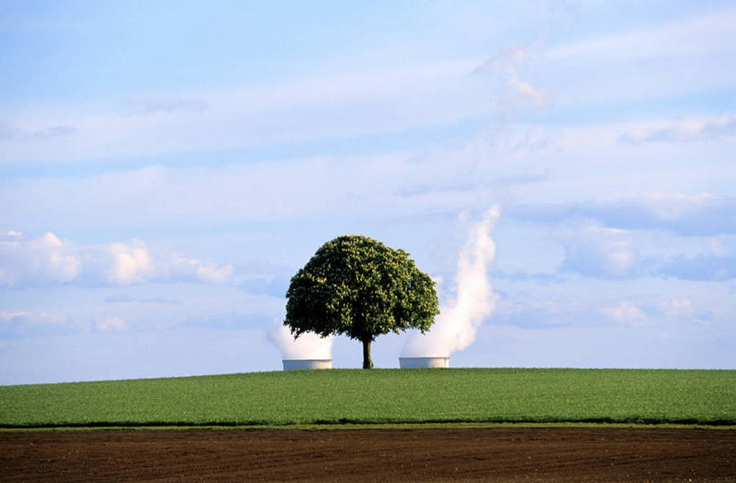 无人,横图,室外,白天,正面,旅游,度假,烟囱,草地,草坪,美景,植物,法国,欧洲,一棵,阴影,光线,影子,景观,烟雾,云,云朵,云彩,娱乐,草,树,树木,蓝色,绿色,白云,蓝天,天空,阳光,自然,天,享受,休闲,发电厂,发电站,景色,放松,生长,晴朗,成长,核电站,核能,西欧,法兰西,自然风光,法兰西共和国,法兰西第五共和国,核电厂,卢瓦尔.谢尔省,中央大区,晴空,彩图