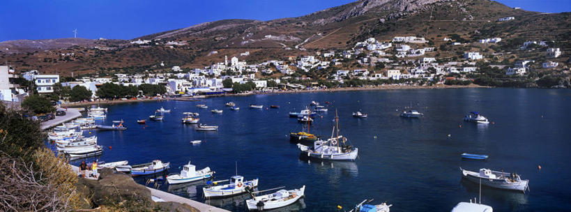 无人,家,码头,横图,室外,白天,正面,旅游,度假,美景,山,山脉,植物,港口,船,希腊,欧洲,许多,阴影,光线,影子,房屋,墙,屋顶,屋子,景观,山峰,游艇,山峦,很多,顶棚,娱乐,楼房,墙壁,墙面,住宅,树,树木,排列,蓝色,绿色,白色,蓝天,天空,阳光,自然,交通工具,群山,天,享受,休闲,景色,放松,生长,晴朗,成长,基克拉迪群岛,自然风光,载具,游艇码头,希腊共和国,万里无云,摆列,基克拉泽斯群岛,锡罗斯,晴空,晴空万里,彩图,房子,摆渡口,埠头,渡口,渡头,港湾,海港,口岸,布列,分列