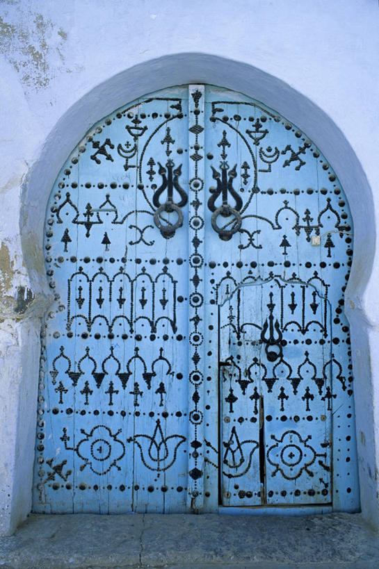无人,家,竖图,室外,白天,正面,旅游,度假,名胜古迹,门,标志建筑,地标,建筑,非洲,突尼斯,花纹,遗迹,装饰,房屋,墙,屋子,拱门,古迹,文物,娱乐,建设,古建筑,楼房,墙壁,墙面,住宅,门框,享受,休闲,旅游胜地,放松,华丽,修饰,点缀,古文明,北非,衬托,美观,雅致,雅观,阿非利加洲,突尼斯共和国,凯鲁万,彩图,房子