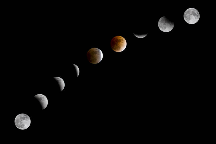 无人,横图,室外,夜晚,正面,探险,神秘,宇宙,加拿大,一排,黑色背景,整齐,科学,太空,星球,月亮,月球,星云,排列,自然,探索,星系,发现,天体,北美,北美洲,队列,美洲,月食,星体,天文学,外太空,月蚀,月全食,北亚美利加洲,亚美利加洲,魁北克省,蒙特利尔,蒙特利尔市,蒙特娄,圣人之城,彩图,古壁省,魁省