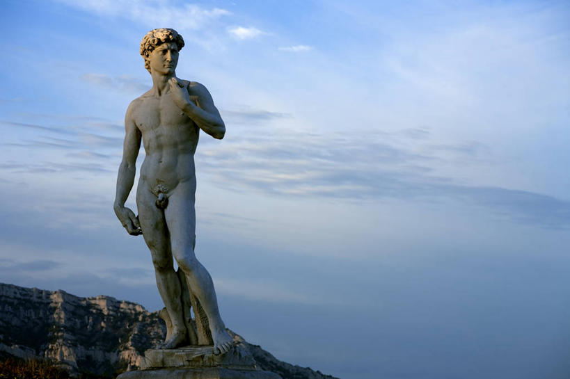 西方人,一个人,无人,传教士,站,横图,室外,白天,正面,旅游,度假,马赛,石头,美景,山,山脉,雕塑,法国,欧洲,欧洲人,仅一个男性,仅一个人,仅一个中年男性,阴影,艺术,装饰,光线,雕刻,雕像,石子,影子,景观,山峰,云,云朵,山峦,云彩,注视,娱乐,裸露,蓝色,白云,蓝天,天空,阳光,自然,工艺品,群山,天,观察,看,站着,享受,休闲,景色,放松,晴朗,观看,纪念,美术,察看,石膏像,西欧,关注,法兰西,自然风光,主题,裸,陈列,法兰西共和国,首府,功能,美学,法兰西第五共和国,探险家,普罗旺斯.阿尔卑斯.蓝色海岸,普罗旺斯.阿尔卑斯.蓝色海岸大区,罗讷河口省,大卫.李文斯顿,大卫.利文斯通,戴维.利文斯通,利文斯敦,利文斯通,罗讷河口,男人,男性,中年男性,白种人,石块,岩石,晴空,站立,彩图,全身