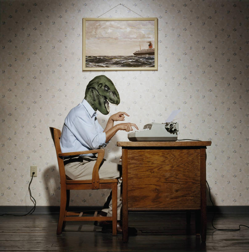 西方人,一个人,坐,竖图,室内,白天,侧面,绘画,桌子,椅子,油画,欧洲,欧洲人,仅一个男性,仅一个人,仅一个中年男性,敲打,阴影,服装,朦胧,模糊,艺术,光线,材料,档案,面具,文件,影子,办公桌,木椅,墙,古典,注视,休闲装,文化,输入,腰带,墙壁,墙面,一个,衣服,资料,工艺品,打字,观察,看,品味,休闲,休闲服,服饰,恐龙,单个,观看,皮带,点击,敲击,美术,察看,高雅,关注,打字机,文档,伪装,凶猛,配饰,美学,裤带,灭尽,灭绝,史前动物,假装,凶残,按键,男人,男性,中年男性,白种人,坐着,半身,彩图