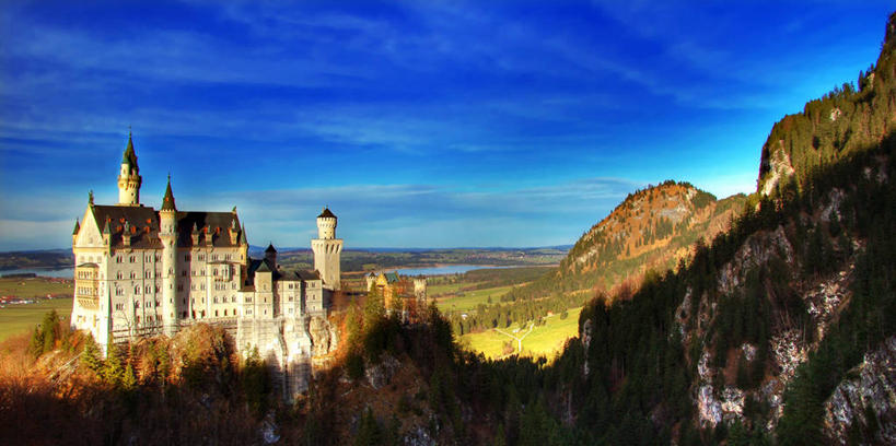 无人,横图,全景,俯视,室外,白天,山,建筑,日光,德国,城堡,地平线,地形,辽阔,地面,宏伟,风景,广阔,摄影,一望无际,延伸,德国文化,新天鹅城堡,天地相交,无边无际,一马平川,彩图,高角度拍摄