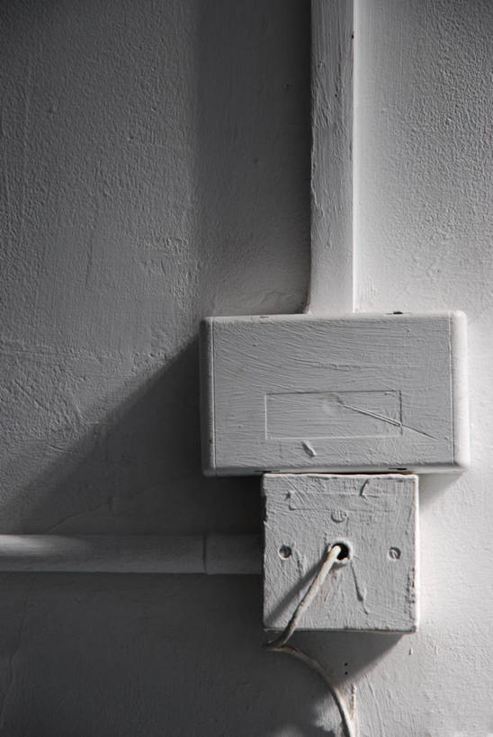 无人,竖图,室内,白天,英国,电缆,墙,首都,白色,摄影,电,电源,彩图