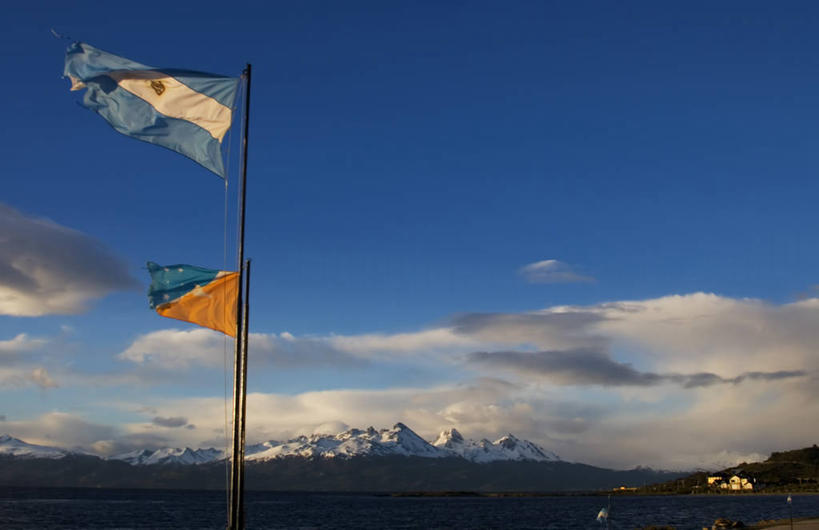 无人,横图,室外,白天,山脉,风,旗帜,阿根廷,云,风景,摄影,早晨,彩图,阿根廷国旗