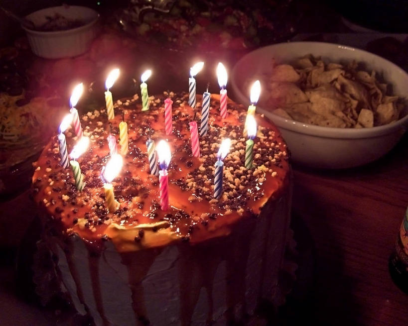 无人,横图,室内,特写,聚会,生日,桌子,蜡烛,加拿大,许多,庆祝,发光,火焰,很多,碗,生日蛋糕,摄影,照亮,大不列颠哥伦比亚,彩图,炸土豆片