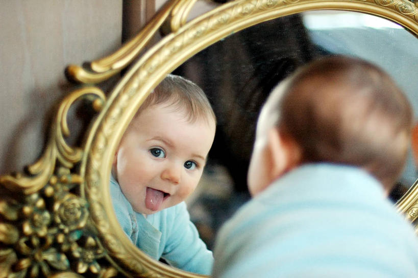 婴儿,儿童,脸,头,脸颊,一个人,横图,室内,白天,纯洁,镜子,美国,仅一个人,反射,肩膀,小孩,可爱,童年,童趣,摄影,活泼,宝宝,肖像,童真,纯真,烂漫,无邪,伶俐,天真,孩子,头部,脸部,脸蛋,面部,彩图,连身衣,好奇心