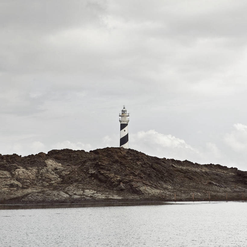 无人,方图,室外,白天,海洋,道路,西班牙,欧洲,信息,海岸线,灯塔,交通,方向,摄影,引导,指导,指引,宁静,南欧,西班牙王国,航标,巴利阿里群岛,巴利阿里,梅诺卡岛,岩石,彩图,导航