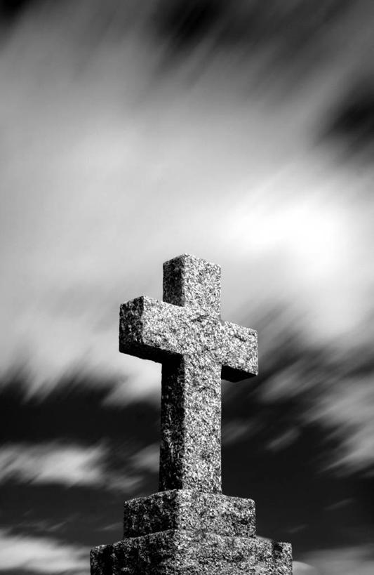 无人,竖图,黑白,室外,白天,长时间曝光,英国,时间,十字架,云,摄影,连续,死亡,基督教,持续,永远,继续,陆续
