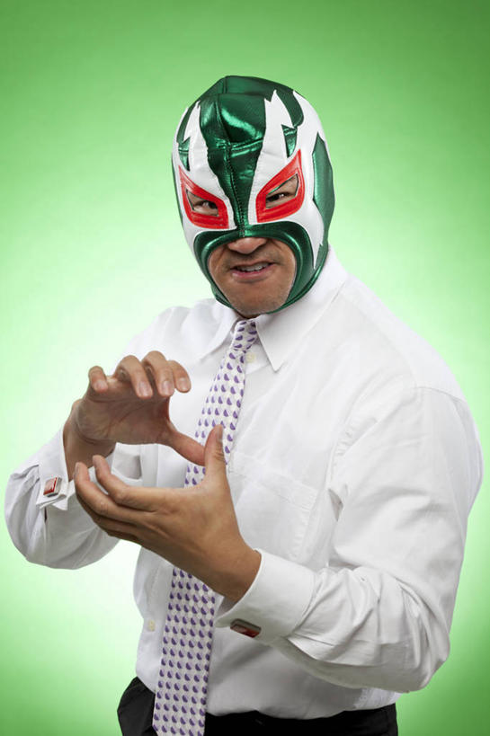 成年人,中年人,一个人,商务人士,商务男性,竖图,衬衫,商务,摔跤,仅一个男性,仅一个人,仅一个中年男性,绿色背景,套装,绿色,手势,摄影,决心,肖像,商务装,进攻,工薪阶层,男人,男性,中年男性,白领,上班族,半身,彩图,影棚拍摄,衬衣,打手势,态度