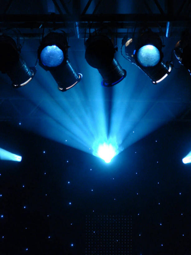 无人,竖图,室内,夜晚,夜生活,巴西,蒸汽,蓝色,烟,摄影,电,聚光灯,照亮,聚光,干冰,彩图