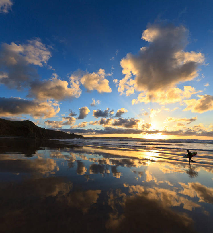 冲浪,竖图,室外,海洋,美景,日落,太阳,日光,英国,反射,景观,水平线,云,宏伟,风景,自然,景色,摄影,自然风光,剪影,康沃尔,海滩,彩图