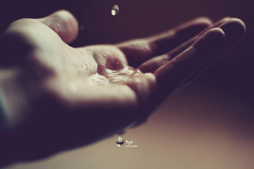 手,手掌,一个人,横图,特写,水,雨,德国,流水,水滴,人体,摄影,落下,部分,接,纯净,彩图