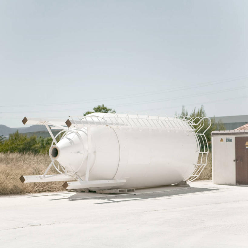 无人,方图,室外,白天,日光,西班牙,巴塞罗那,白色,储油罐,摄影,宁静,万里无云,彩图,巴塞罗那省