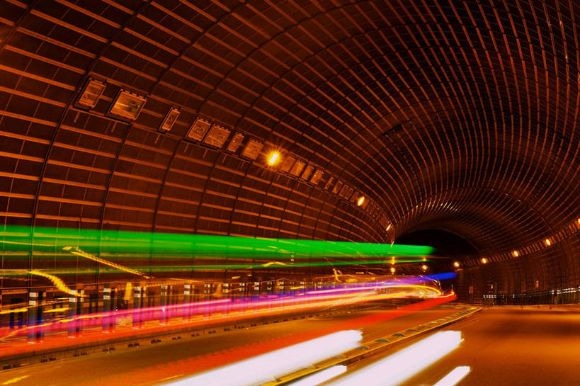 无人,横图,室内,夜晚,长时间曝光,建筑,东京,日本,日本文化,弯曲,隧道,交通,首都,联系,现代,运输,摄影,车灯,尾灯,迅速,照亮,彩图