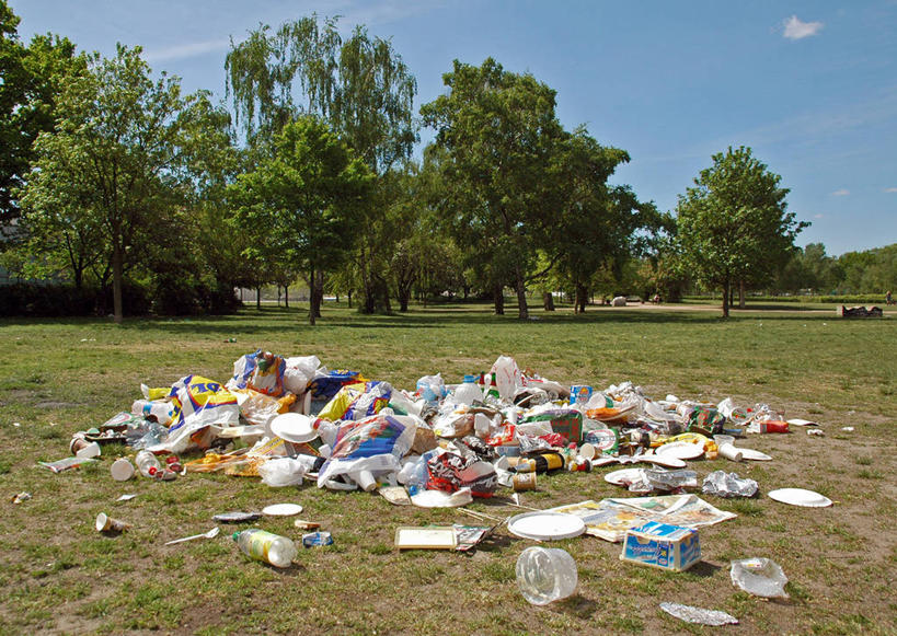 无人,横图,室外,白天,烧烤,德国,丰富,环保,垃圾,首都,柏林,草,树,天空,摄影,能源,污染,回收,资源,多余,利用,低碳,循环,持续,空气污染,彩图,郊野公园