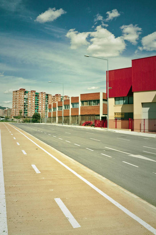 无人,竖图,室外,白天,城市,建筑,西班牙,巴塞罗那,云,分界线,堤道,天空,摄影,宁静,加泰隆尼亚,彩图