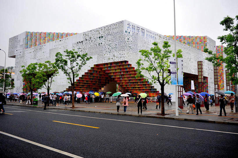 横图,室外,白天,城市,建筑,路,路灯,上海,韩国,伞,天气,树,摄影,亭台楼阁,彩图