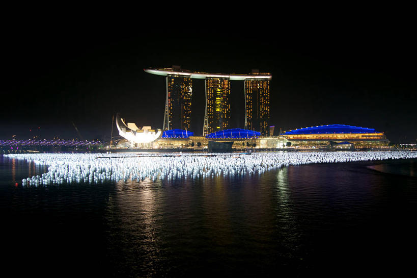 无人,横图,室外,夜晚,水,建筑,摩天大楼,新加坡,反射,现代,天空,自然,摄影,宁静,照亮,彩图,海港,滨海湾金沙酒店
