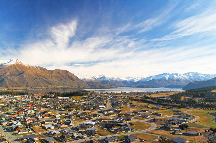 无人,横图,俯视,室外,白天,美景,山,山脉,建筑,新西兰,房屋,景观,云,天空,自然,景色,摄影,宁静,自然风光,卷云,瓦纳卡湖,彩图,高角度拍摄