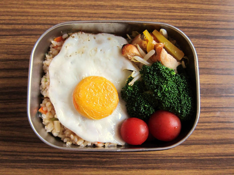 无人,横图,俯视,室内,特写,桌子,蔬菜,日本,日本文化,木纹,西兰花,煎蛋,日本料理,米,饮食,容器,摄影,膳食,清新,樱桃番茄,彩图,高角度拍摄