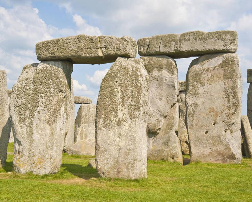 无人,横图,室外,白天,英国,一排,整齐,云,巨石,历史,草,排列,天空,自然,地标建筑,摄影,考古学,索尔兹伯里,队列,英国文化,史前时代,彩图,过去
