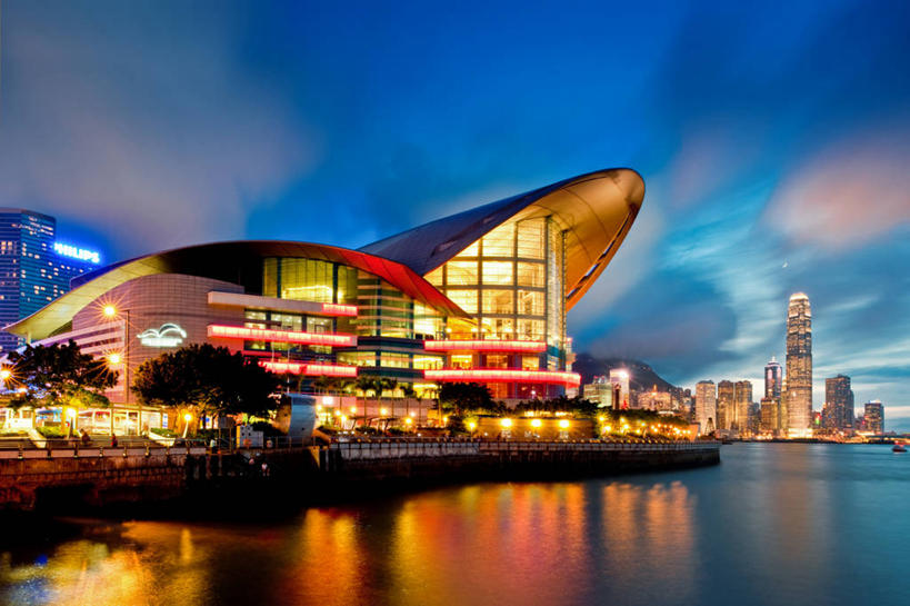 无人,横图,室外,夜晚,夜生活,海洋,城市,建筑,摩天大楼,香港,反射,云,树,天空,地标建筑,摄影,展览,照亮,中国文化,会议中心,香港会议展览中心,设计,彩图