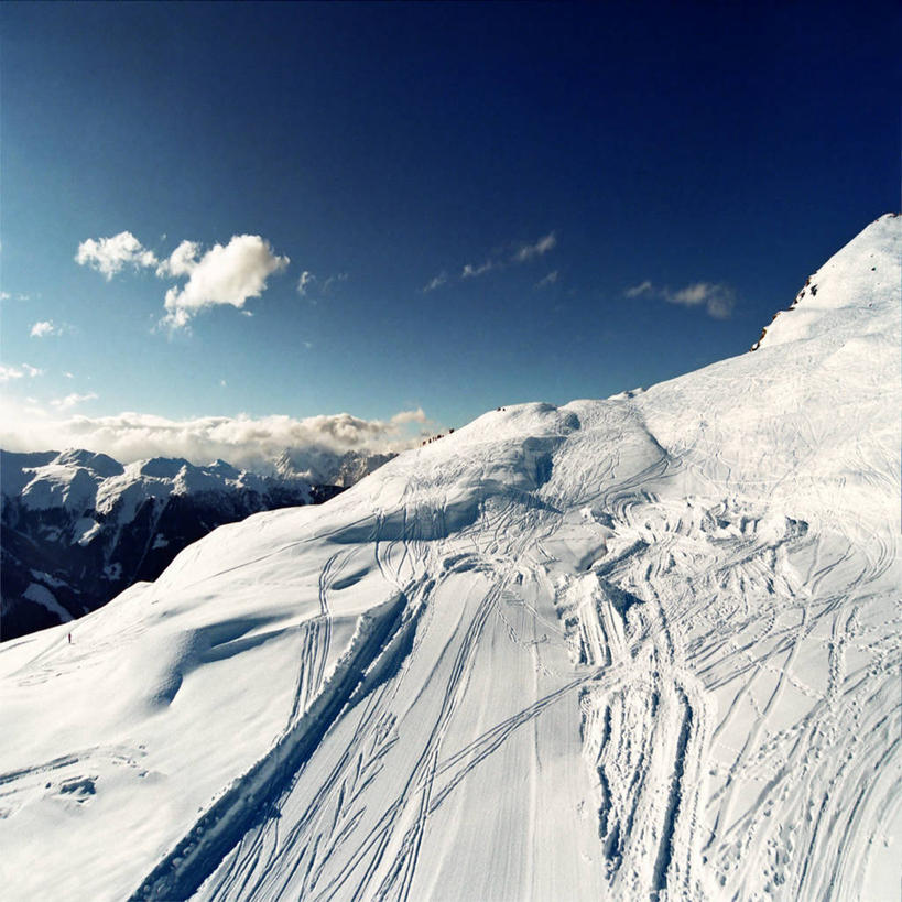 无人,竖图,室外,白天,美景,山,雪,雪山,瑞士,景观,冬天,风景,自然,景色,寒冷,摄影,自然风光,阿尔卑斯山脉,瓦莱斯州,自然地理,彩图