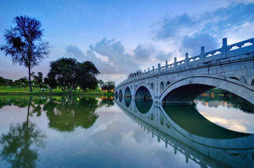 无人,横图,室外,建筑,新加坡,反射,云,联系,拱桥,树,天空,小溪,运输,摄影,宁静,彩图