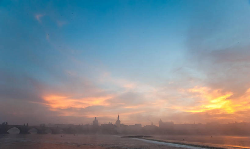 无人,横图,室外,白天,河流,建筑,欧洲,捷克,云,古城,首都,联系,拱桥,摄影,宁静,中欧,捷克共和国,波西米亚,布拉格,查理大桥,伏尔塔瓦河,旧城区,彩图