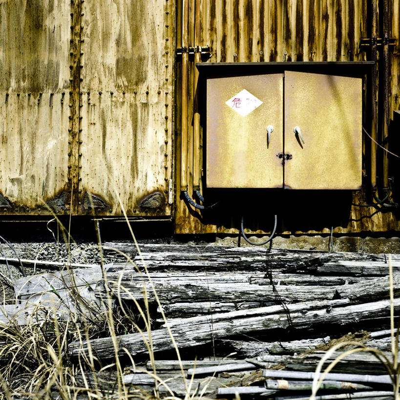 无人,方图,室外,白天,树林,日本,关闭,生锈,开关,电表,摄影,电,腐蚀,侵蚀,金属丝,封闭,腐化,锈迹斑斑,危险,彩图