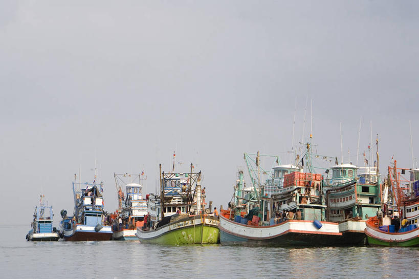 无人,横图,室外,白天,渔业,船,缅甸,泰国,反射,渔船,天空,运输,摄影,宁静,泰国文化,彩图