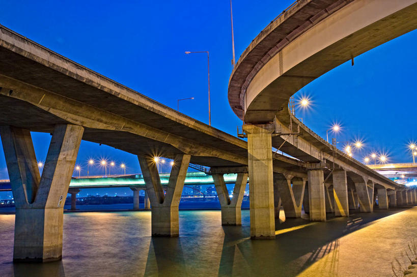 无人,横图,室外,夜晚,河流,城市,建筑,路灯,首尔,韩国,弯曲,柱子,桥,首都,联系,摄影,照亮,便利,万里无云,汉江,彩图