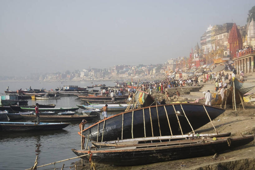 横图,室外,旅游,日出,河流,船,印度,庆祝,运输,摄影,宗教,停止,暂停,停滞,朝圣节,印度文化,万里无云,北方邦,灵性,瓦拉纳西,恒河,印度次大陆,海滩,彩图,旅行,朝拜者
