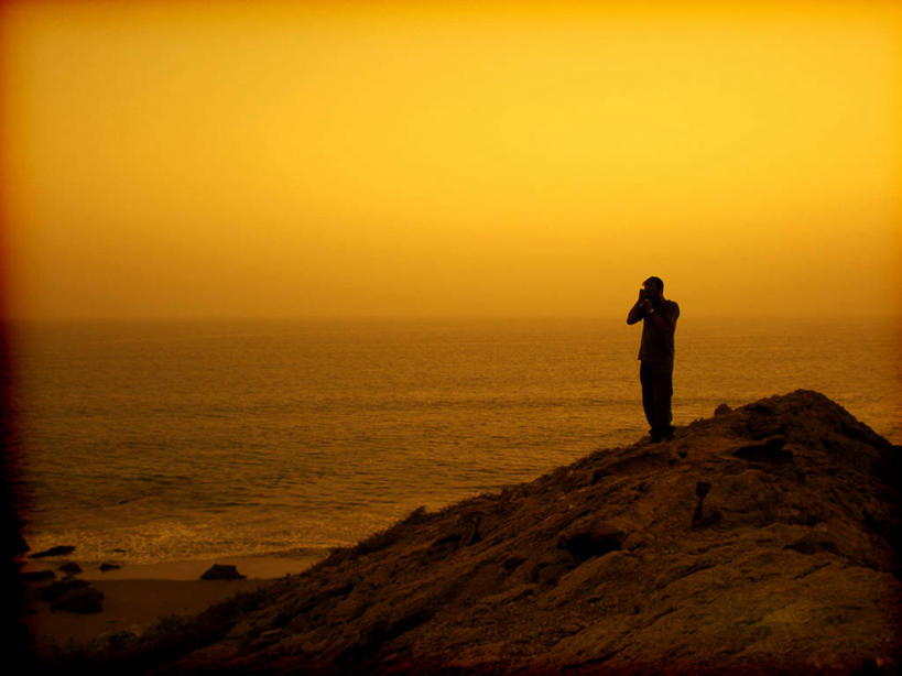 成年人,中年人,一个人,站,横图,室外,海洋,巴基斯坦,仅一个男性,仅一个人,仅一个中年男性,水平线,天空,自然,黄昏,摄影,宁静,岩层,剪影,俾路支省,男人,男性,中年男性,亚洲人,海滩,岩石,休闲活动,彩图,独处
